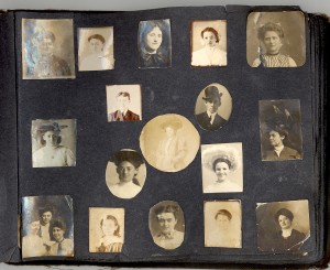 Unknown people in a photo album probably owned by Bess Dorothy Green, p.17.