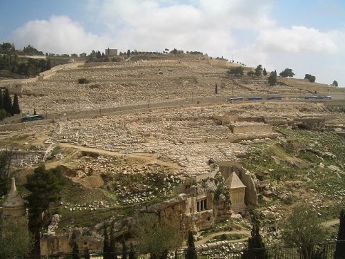 Mount of Olives Cemetery, Jerusalem, Israel. Public Domain via Wikipedia.