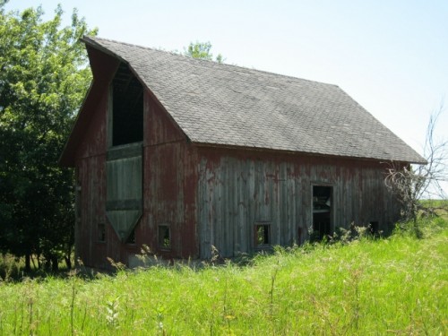 Roberts Family Farm- small barn circa 1970s.