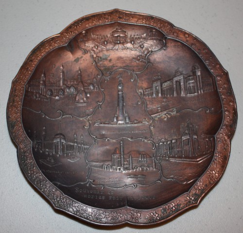 1904 St. Louis World's Fair-Round Metal Tray Souvenir-7 Fair Buildings.