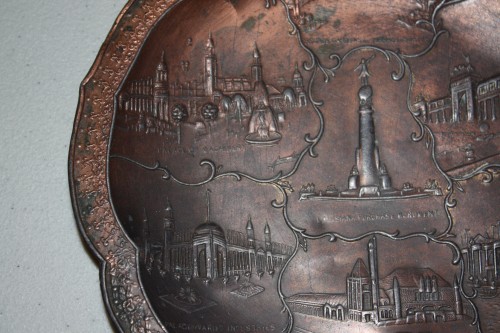 1904 St. Louis World's Fair-Round Metal Tray Souvenir-7 Fair Buildings.