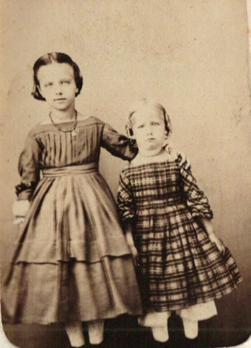 Florence Winona Baker, b. 1857, and her sister Myrtle Jennie Baker, b. 1859, courtesy Marion County [Ohio] Historical Society. (Click to enlarge.)