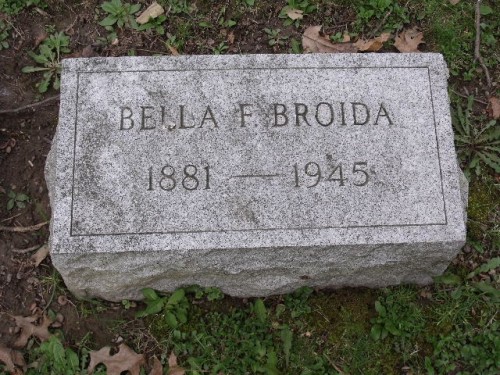 Isabella "Bella" Friedberg Broida headstone in West View cemetery, Pittsburgh, Pennsylvania, Section B, Lot 55. Image courtesy of a FAG volunteer and posted with permission.