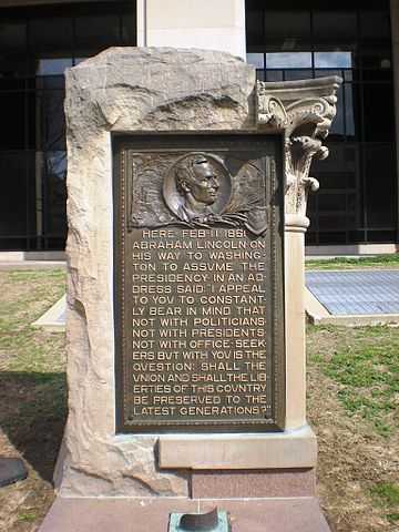 Abraham Lincoln commemorative plaque in Indianapolis, Indiana. via Wikipedia Saves Public Art - Flickr: Lincoln Plaque by Rudolf Schwarz (1907) [Control # IAS IN000016], CC BY 2.0.