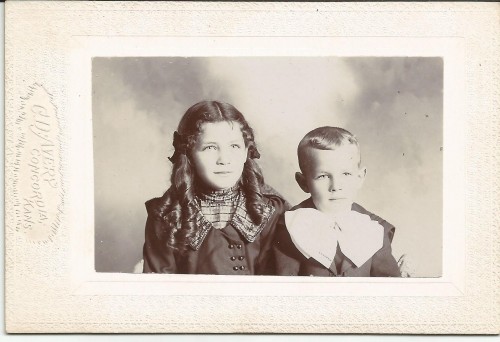 Opal & Lynn (no surname given), from the William Roberts Family Photo Collection.