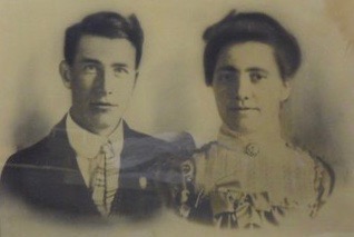 William F. Underwood and Nellie Bethel Goodson - 1 March 1903, their wedding day. From he family treasure chest.